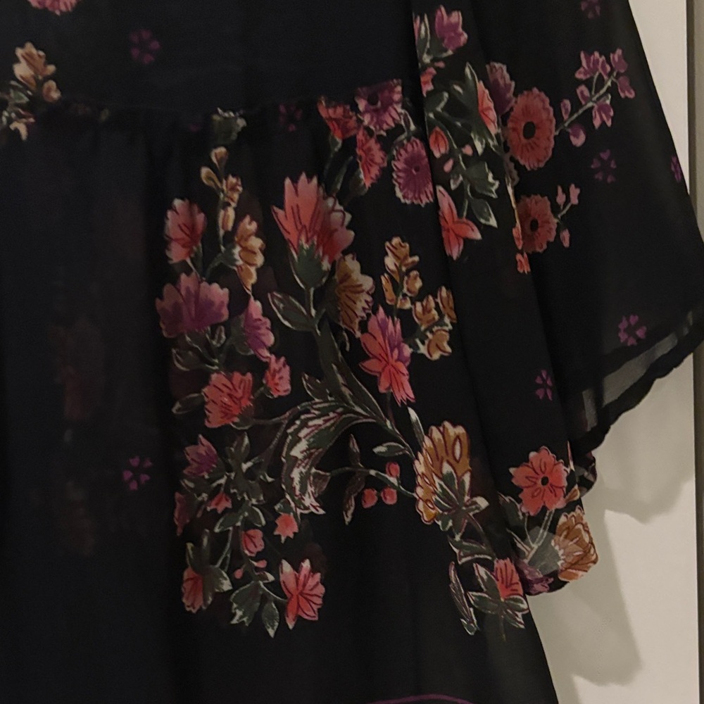 Angie Black Floral Sheer Blouse - Picture 8 of 9